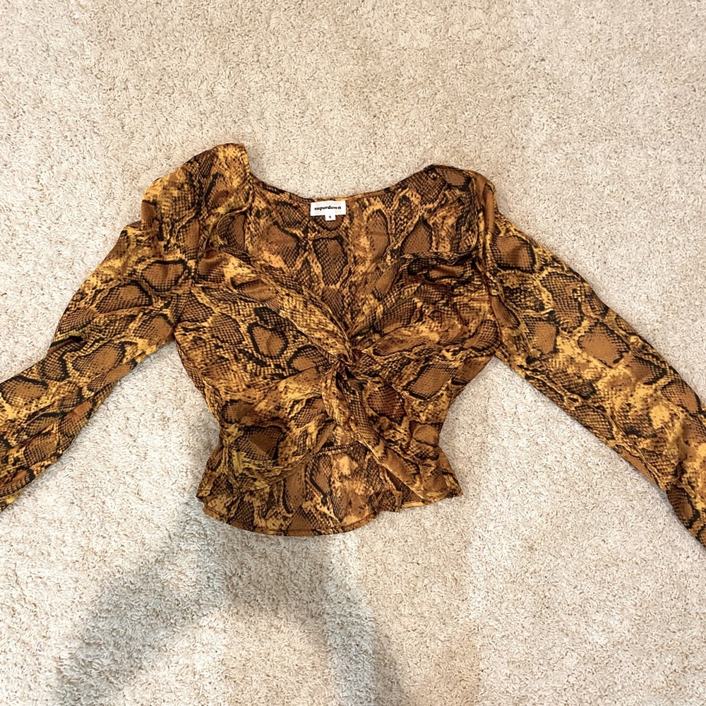 SUPERDOWN Snake Skin Top